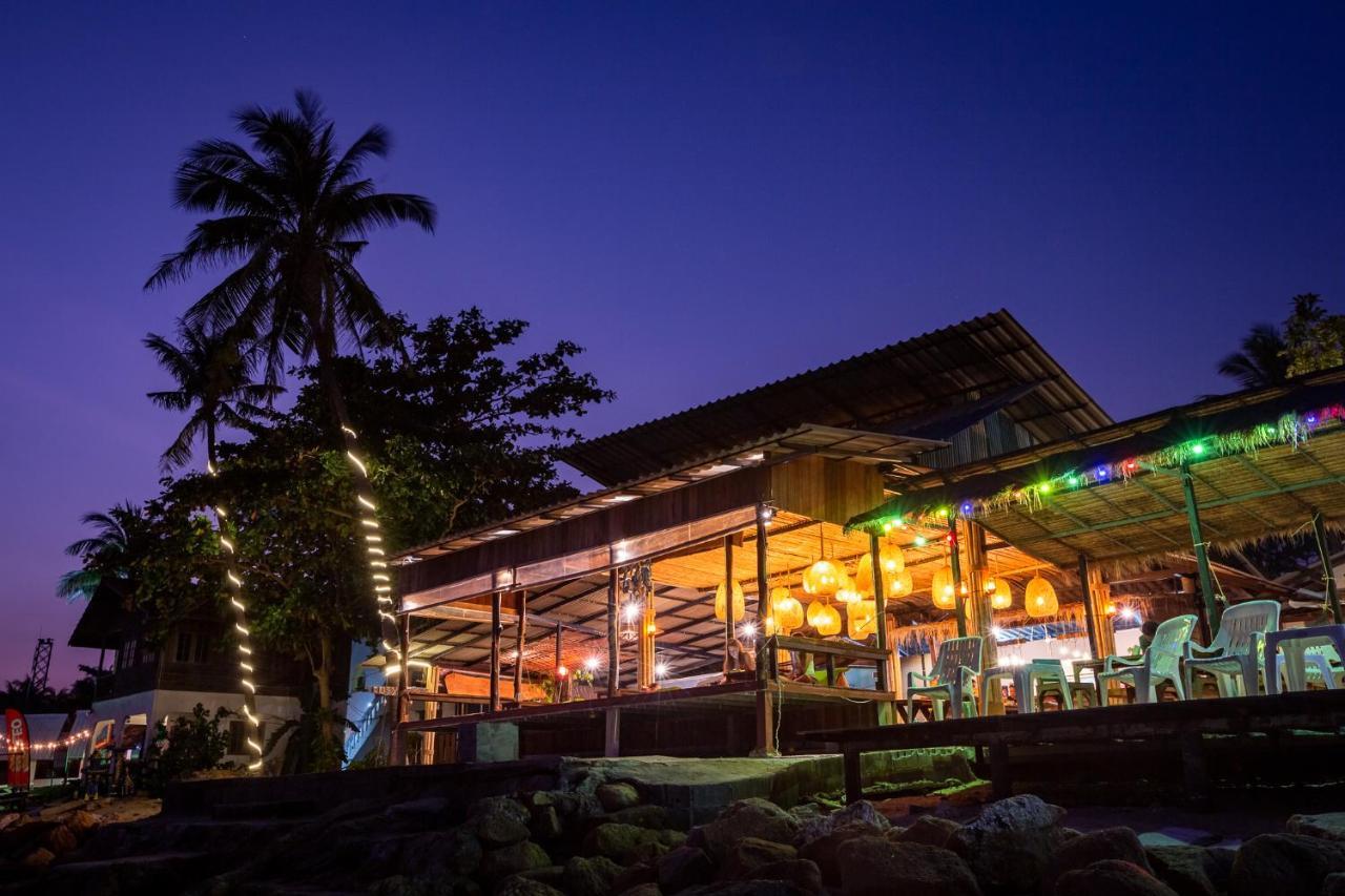 טונגסלה The Cosy Sunset Beach Resort & Restaurant מראה חיצוני תמונה